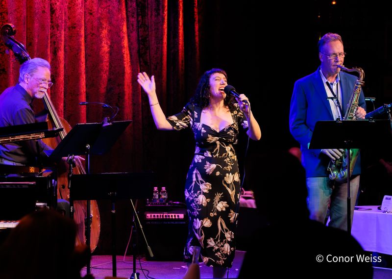 Photos: See Highlights of Gabrielle Stravelli Trio at Birdland Jazz Club — photo 19 of 20