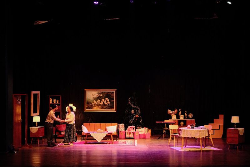 Review: Asararua’s RUMAH BONEKA and the Desperate Housewife Image