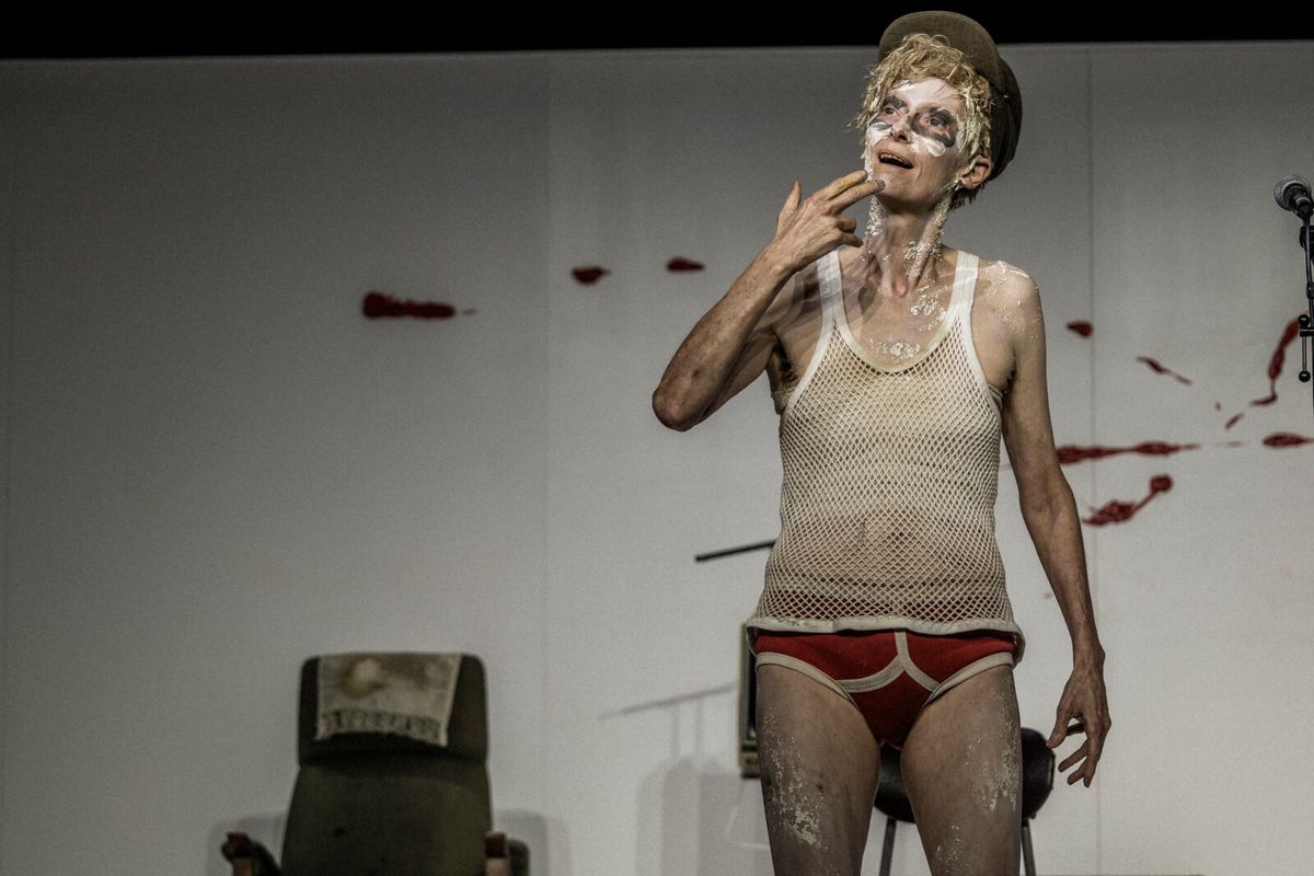 Tilda Swinton at Photos: Tilda Swinton in MAN TO MAN at the Royal Court Theatre