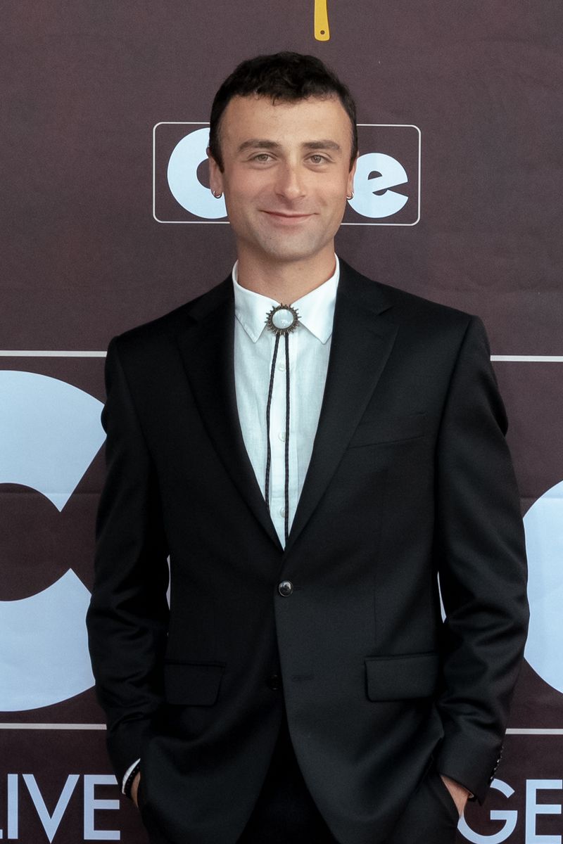 Photos: On the Red Carpet of CLUE at the Ahmanson Theatre — photo 21 of 21