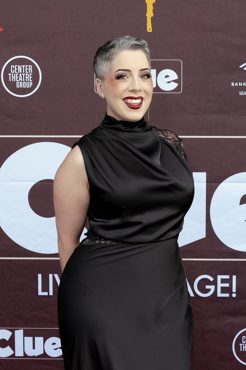 Photos: On the Red Carpet of CLUE at the Ahmanson Theatre — photo 11 of 21
