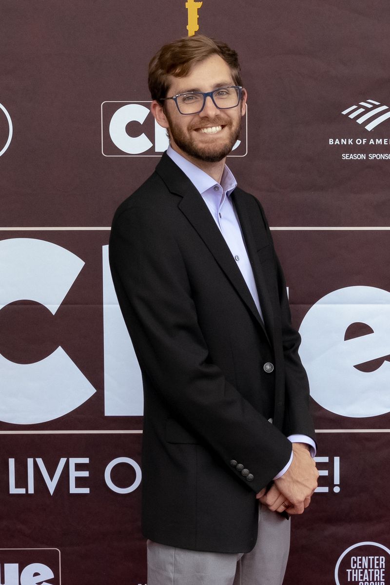 Photos: On the Red Carpet of CLUE at the Ahmanson Theatre — photo 5 of 21