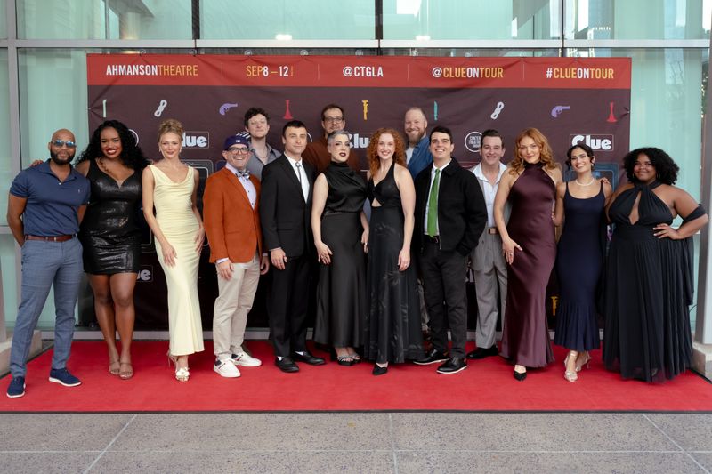 Photos: On the Red Carpet of CLUE at the Ahmanson Theatre — photo 2 of 21