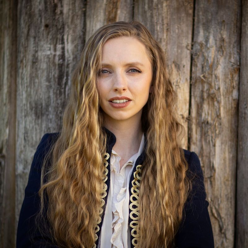Photos: Anna Lapwood to Release NOT ALL THOSE WHO WANDER ARE LOST Album — photo 1 of 9