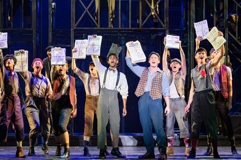 Review: DISNEY'S NEWSIES at Starlight Theater Image