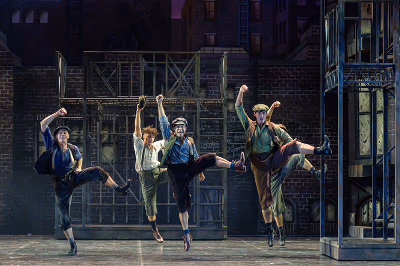 Review: DISNEY'S NEWSIES at Starlight Theater Image