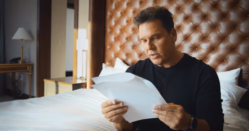Photos: FUNNY MONEY: THE DANE COOK STORY to Arrive on VOD — photo 4 of 9