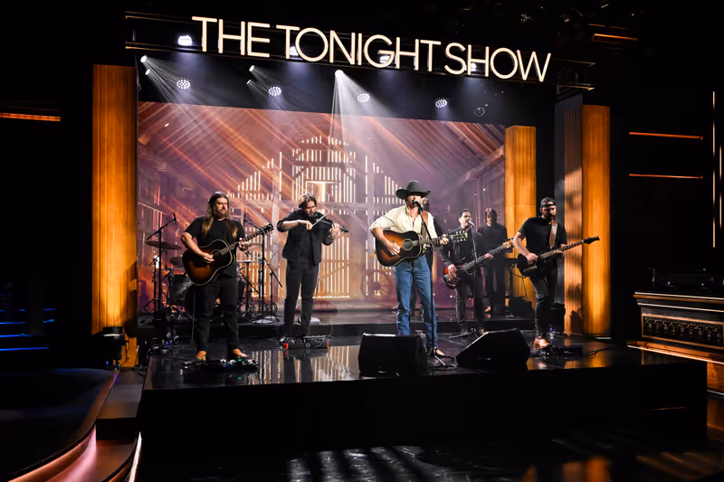 Photos: THE TONIGHT SHOW Features Matthew McConaughey, Alix Earle, Riley Green — photo 4 of 4