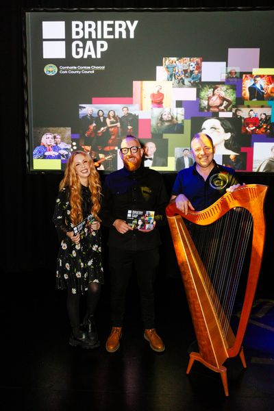 REPRO FREE 09/09/26
 
Pictured: Musicians Lisa Lambe and Cormac De Barra with Briery  Photo