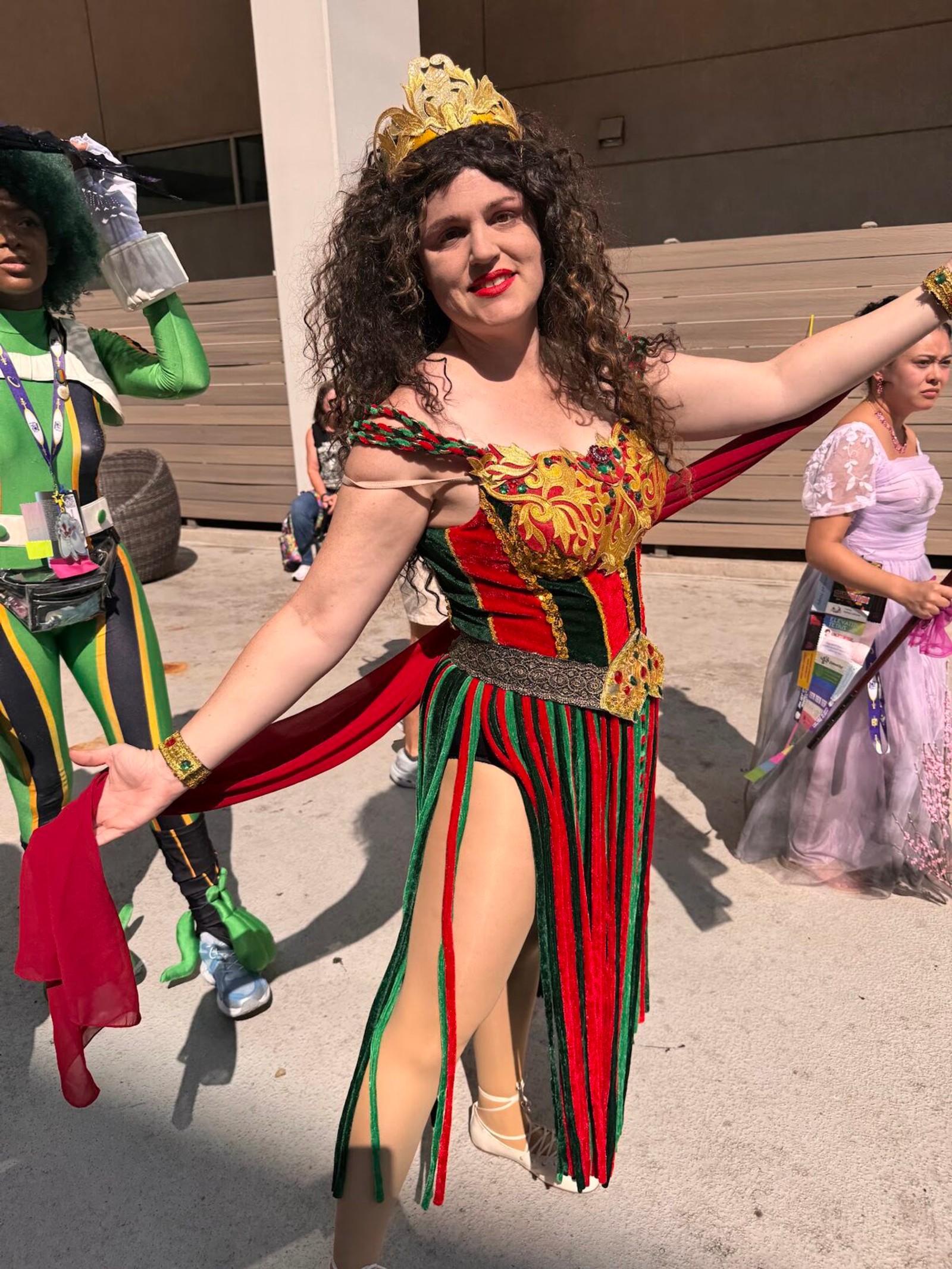 Photos: Dragon Con Gets the Broadway Treatment with Theatre-Inspired Cosplay — photo 16 of 34