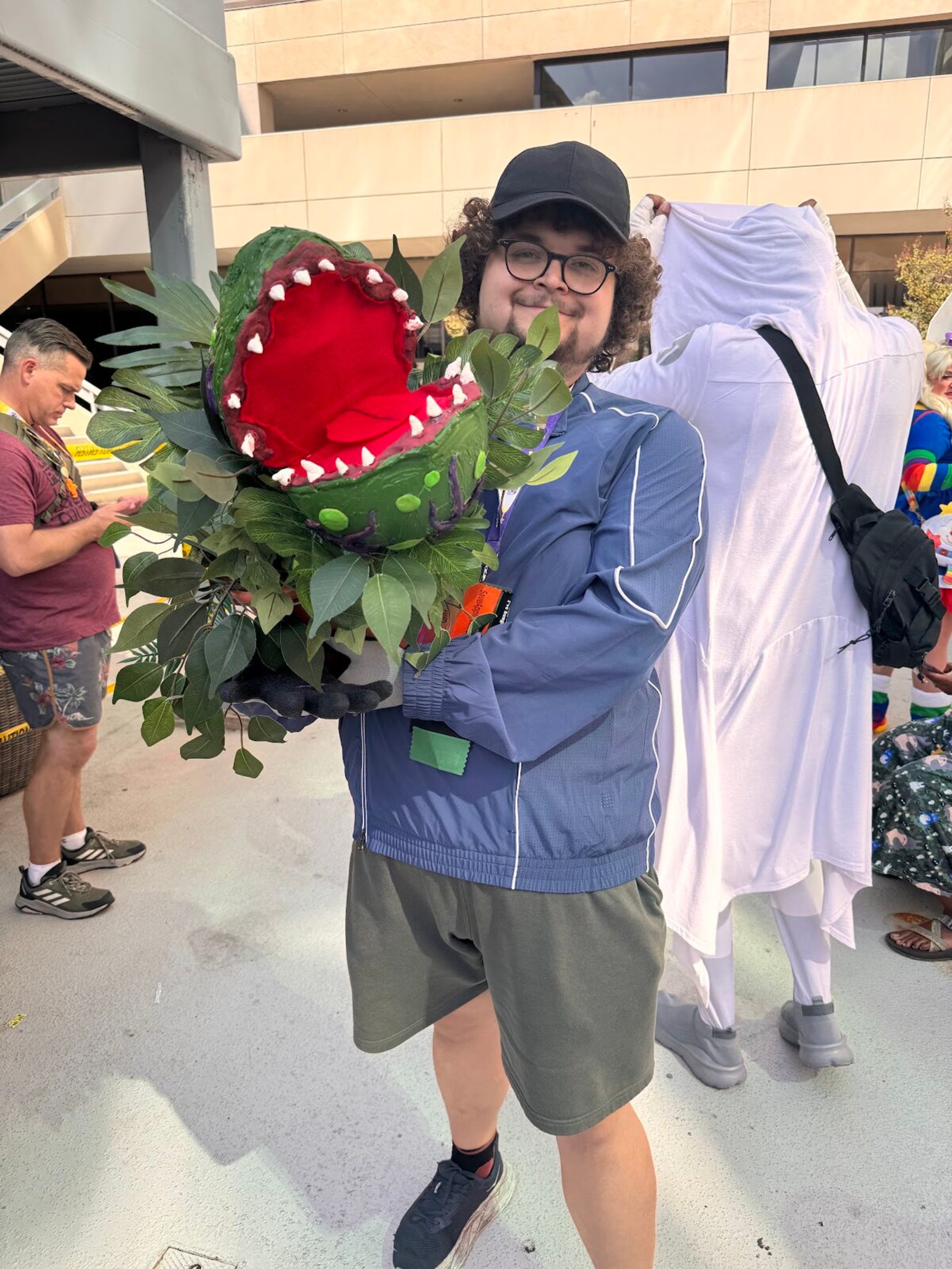 Photos: Dragon Con Gets the Broadway Treatment with Theatre-Inspired Cosplay — photo 19 of 34