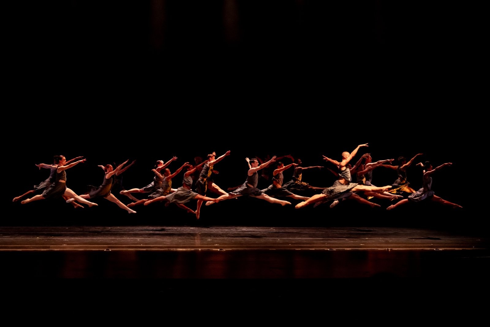 Photos: DANCE FOR LIFE 35TH Raises Over $535,000 for Chicago Dancers — photo 15 of 36