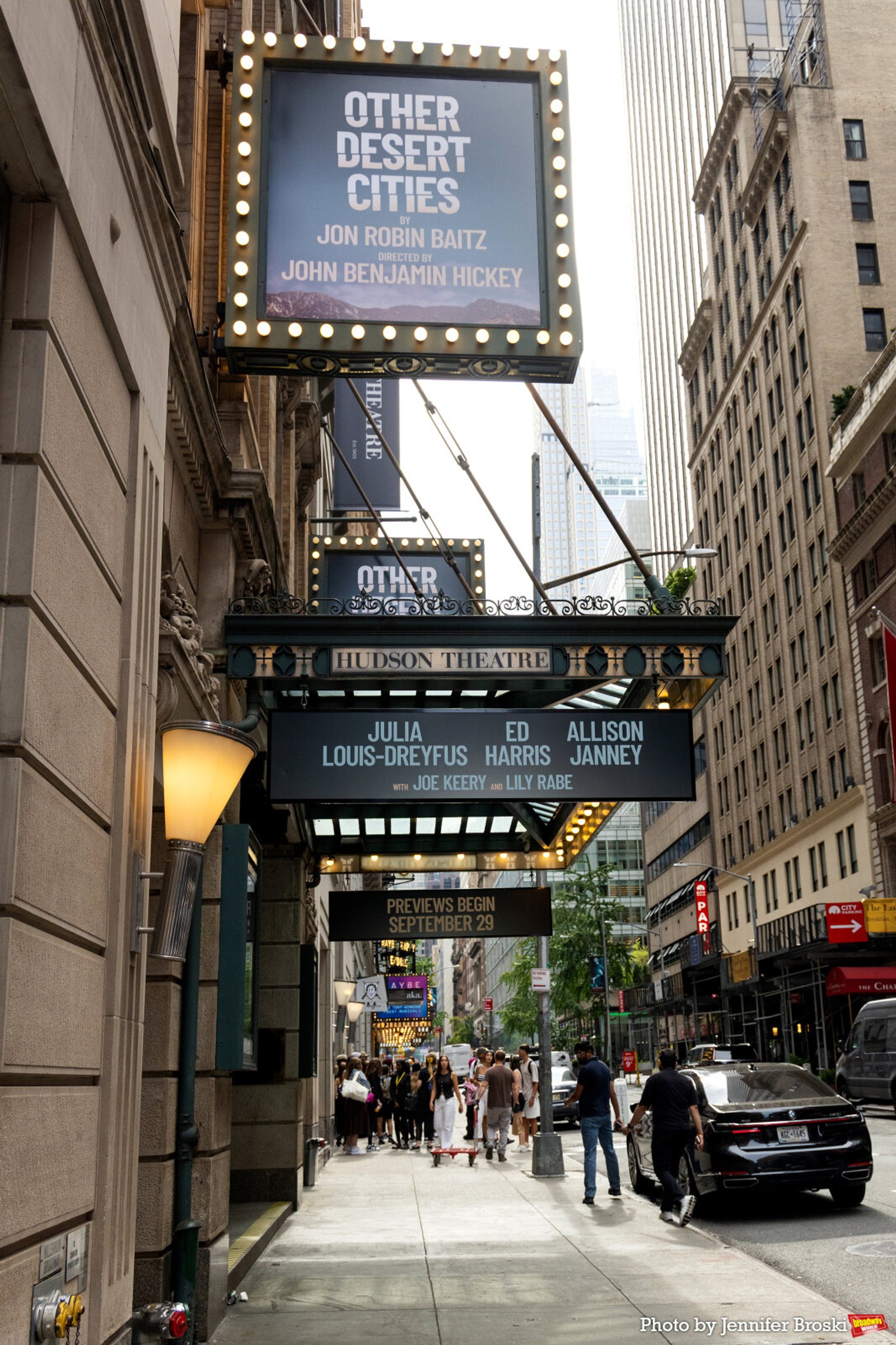 Up on the Marquee: OTHER DESERT CITIES Returns to Broadway Image
