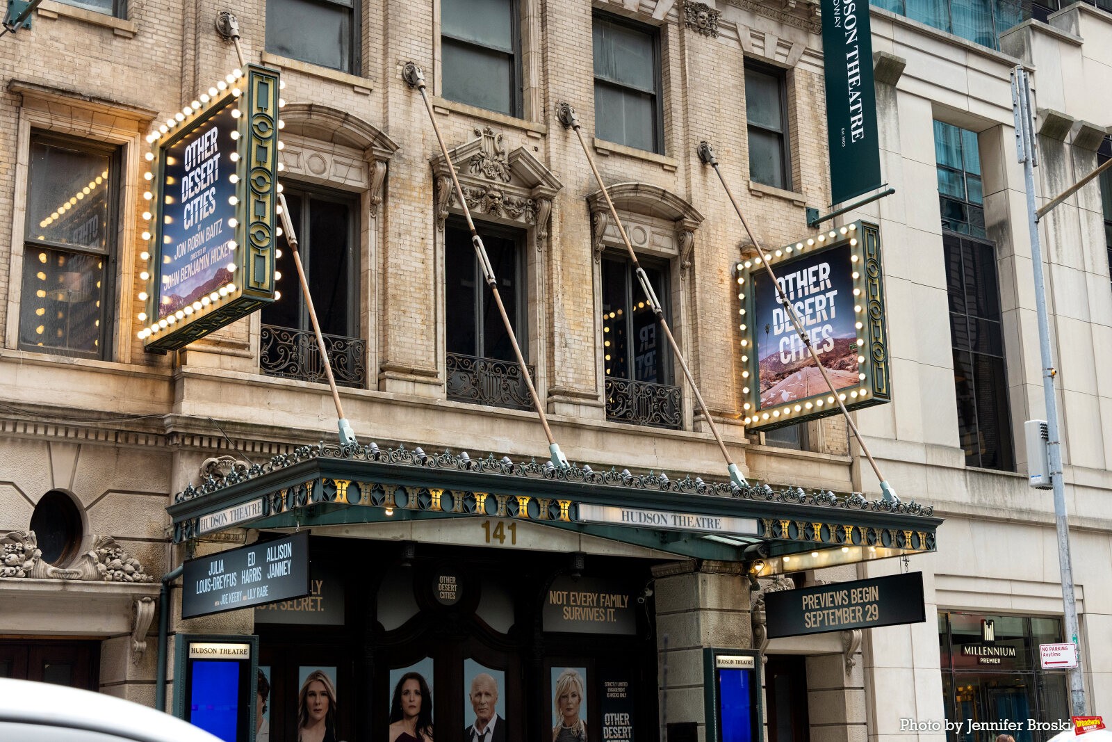 Up on the Marquee: OTHER DESERT CITIES Returns to Broadway Image