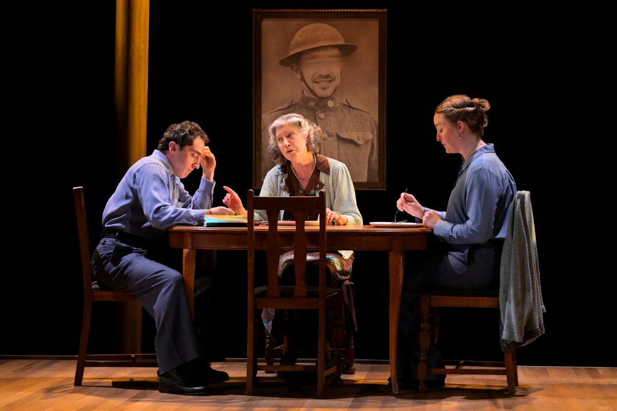 Cody Sloan, Nancy Carlin, Alanna Darby at Photos: THE GLASS MENAGERIE at Center REP