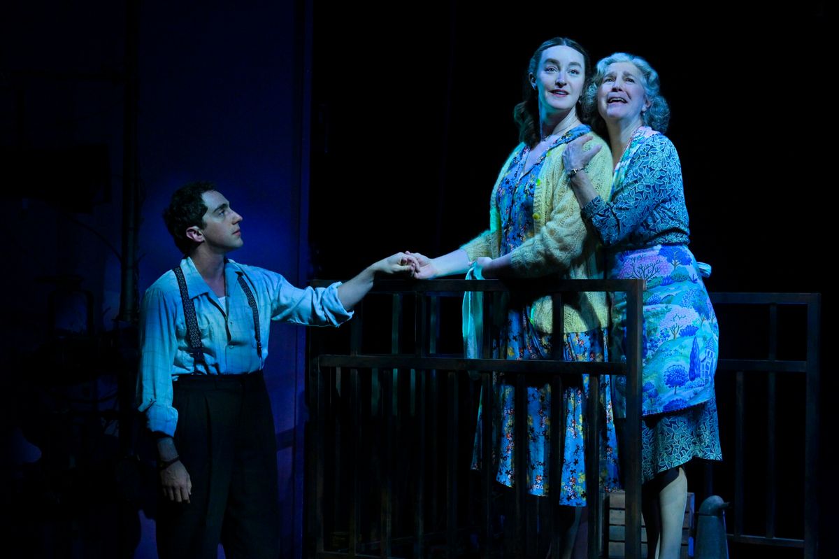 Cody Sloan, Nancy Carlin, Alanna Darby at Photos: THE GLASS MENAGERIE at Center REP
