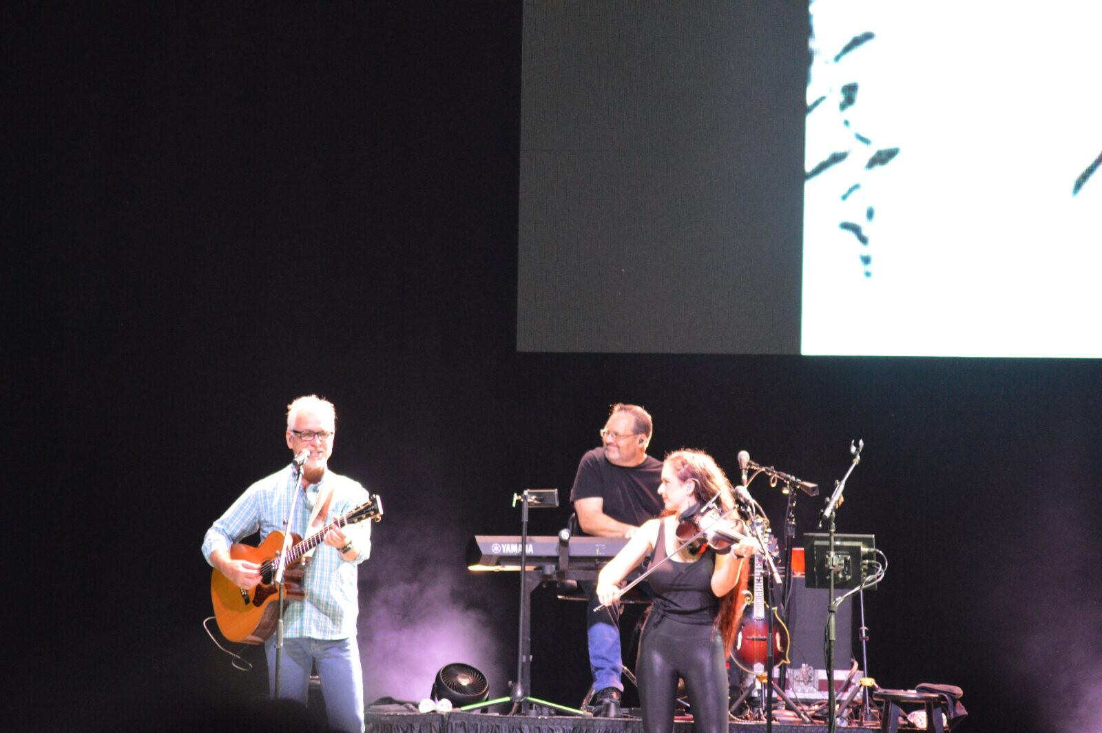 Photo Review: Alabama: Live In Concert — photo 16 of 23