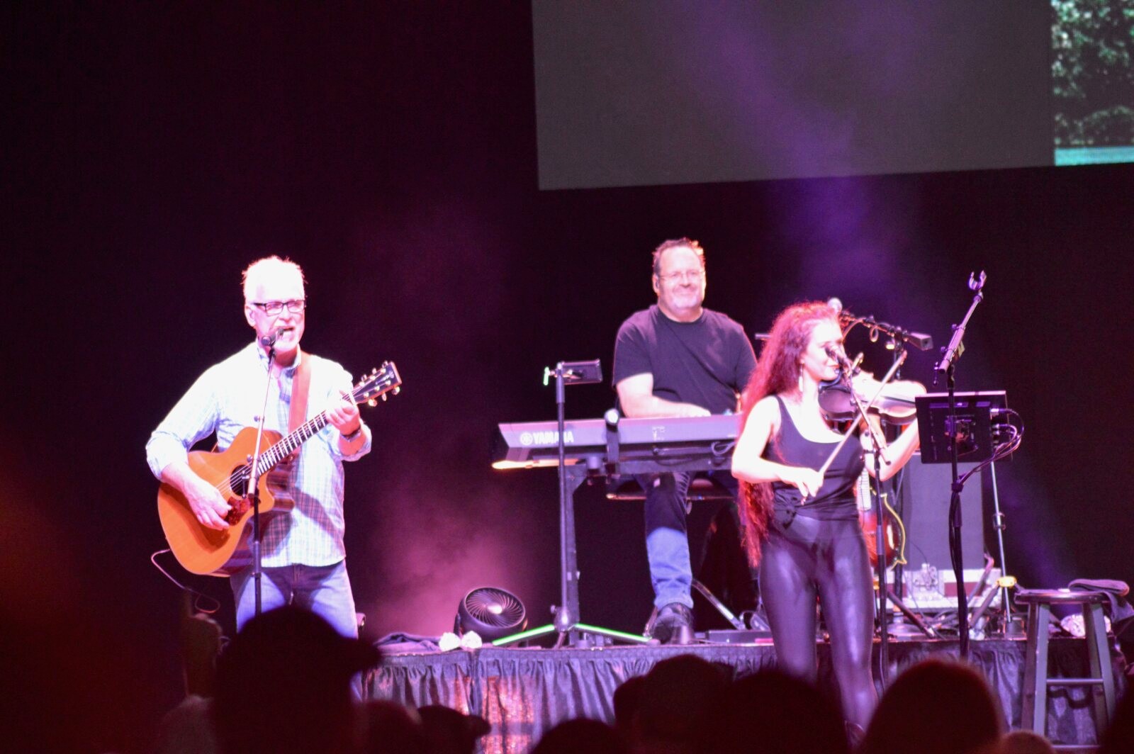 Photo Review: Alabama: Live In Concert — photo 18 of 23