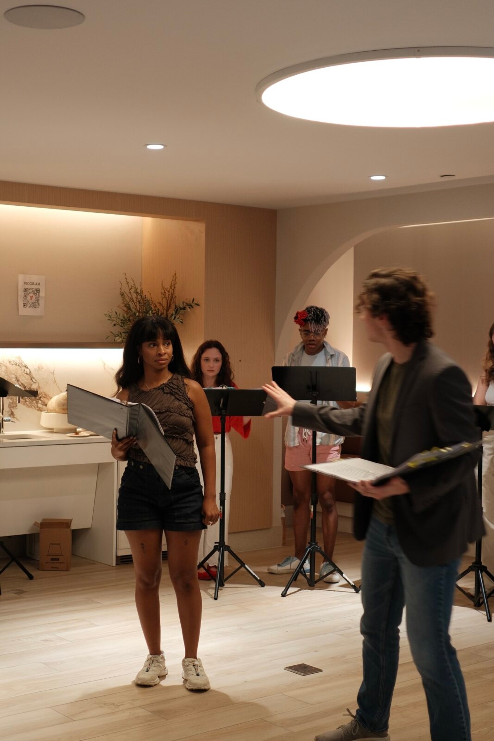 Photos: CHEESY LOVE SONGS Read At Artist Salon Hosted By April Dovey Productions — photo 7 of 10