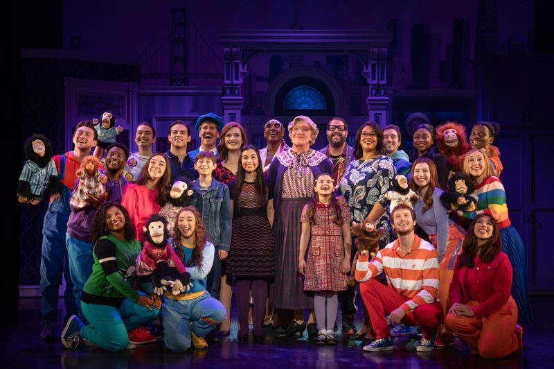 Photos: MRS. DOUBTFIRE Brings Broadway Musical Comedy to Calgary — photo 3 of 13