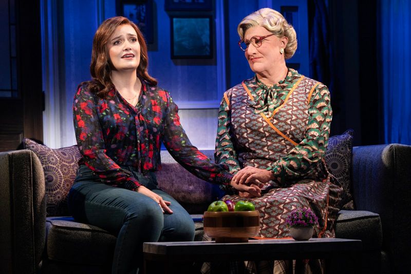Photos: MRS. DOUBTFIRE Brings Broadway Musical Comedy to Calgary — photo 8 of 13
