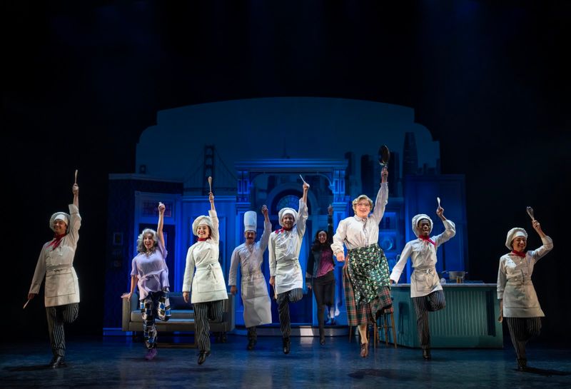 Photos: MRS. DOUBTFIRE Brings Broadway Musical Comedy to Calgary — photo 13 of 13
