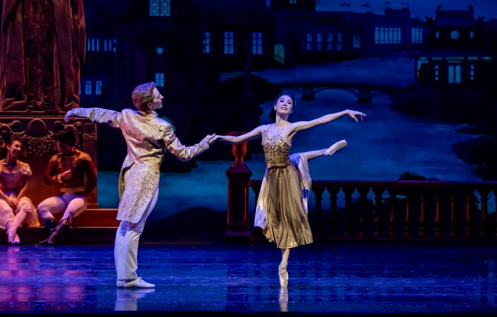 Photos: THE NUTCRACKER Returns to Joffrey Ballet With Reimagined World's Fair Projections — photo 6 of 7