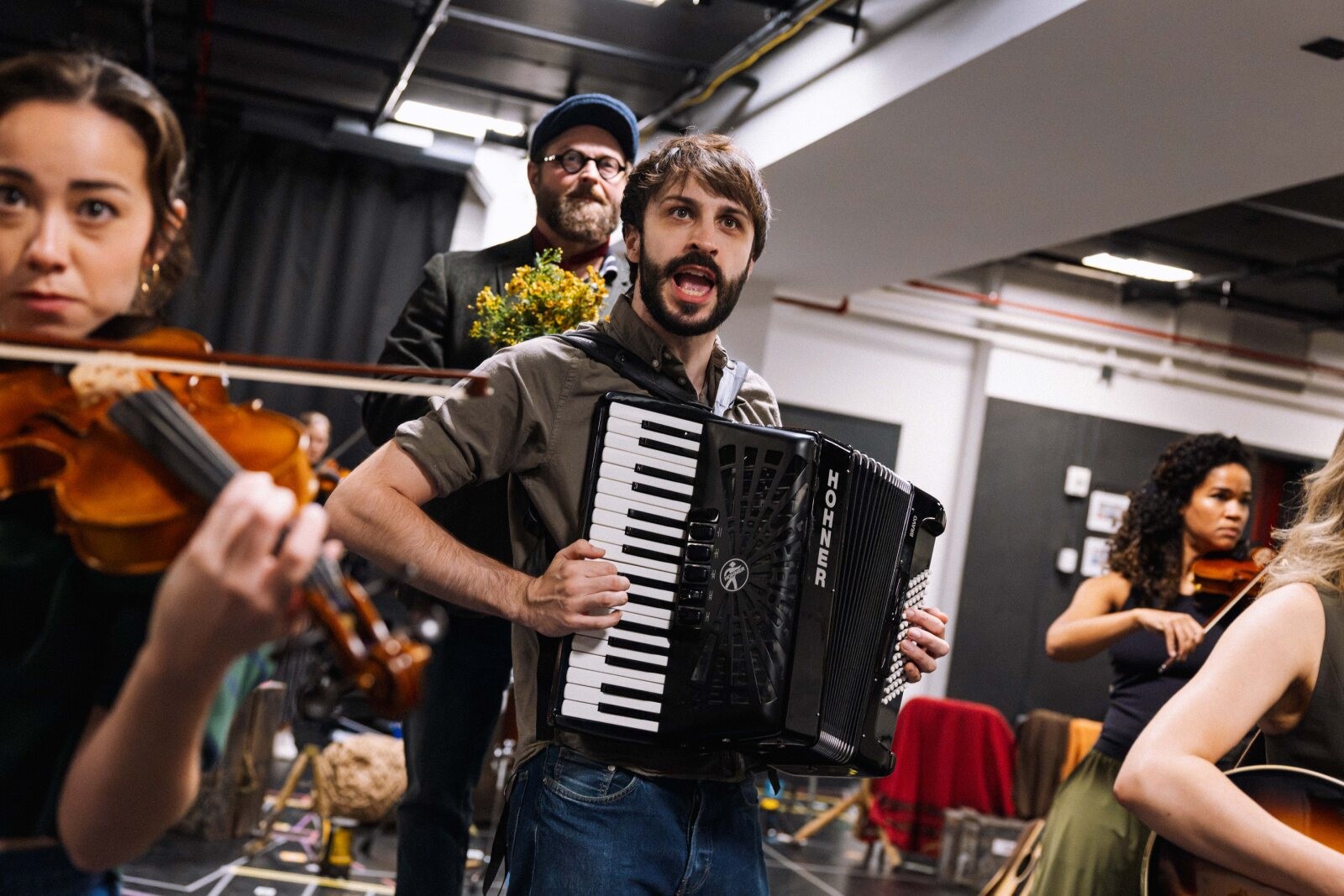 Photos: THE CURIOUS CASE OF BENJAMIN BUTTON in Rehearsal — photo 8 of 11