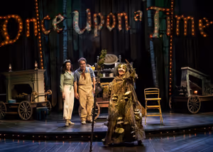 Danielle Hope, Dylan Saunders and Valerie Perri @ BroadwayWorld Danielle Hope, Dylan Saunders and Valerie Perri Photo