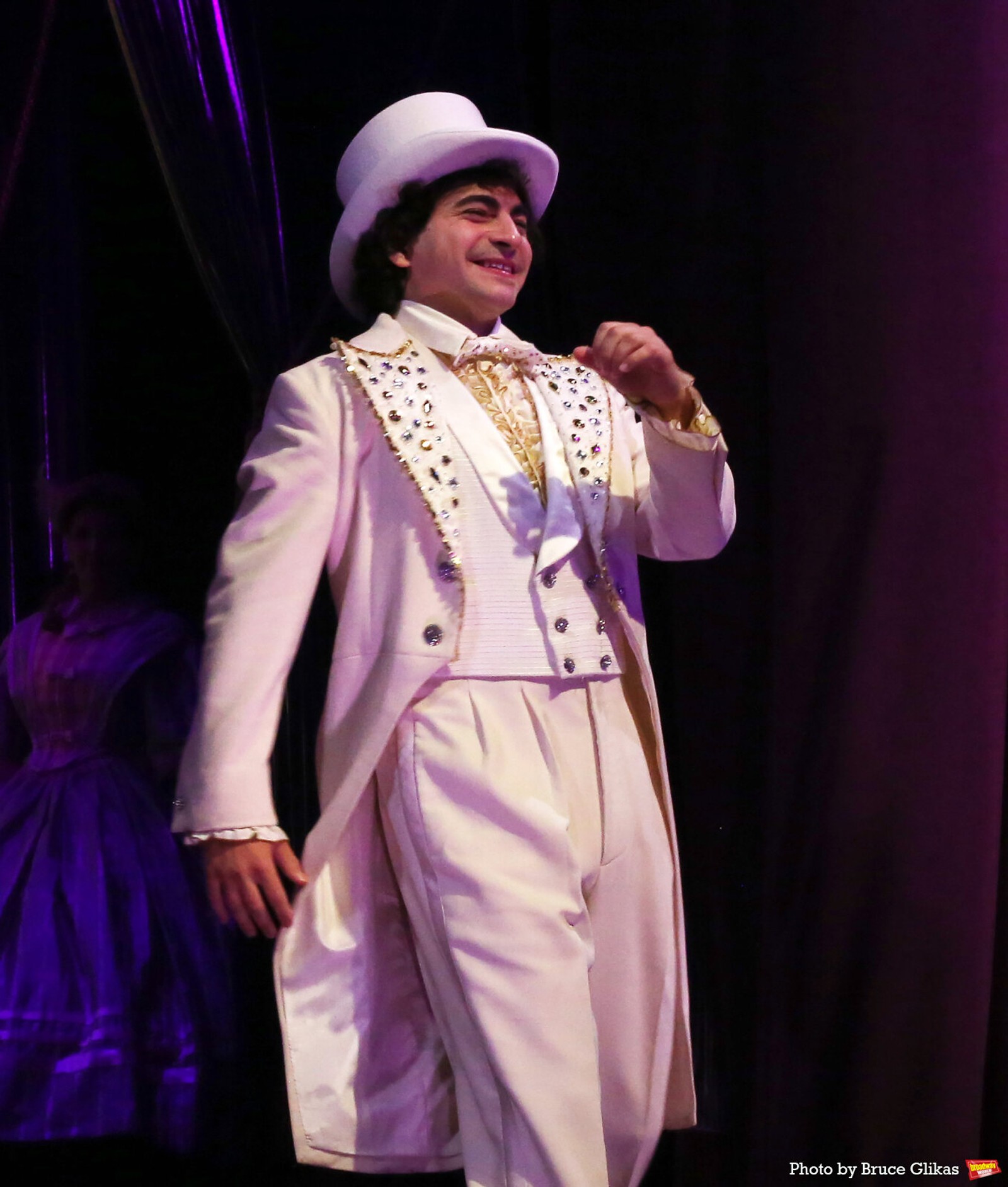 Photos: Bowen Yang Takes First Bows OH, MARY! — photo 2 of 17