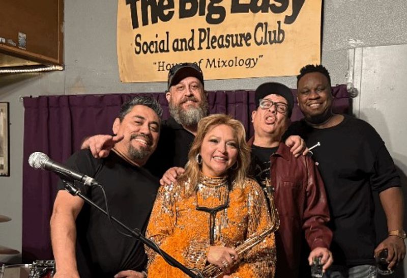 Photos: Evelyn Rubio Releases Crossover Single 'Que mas diera' — photo 5 of 9
