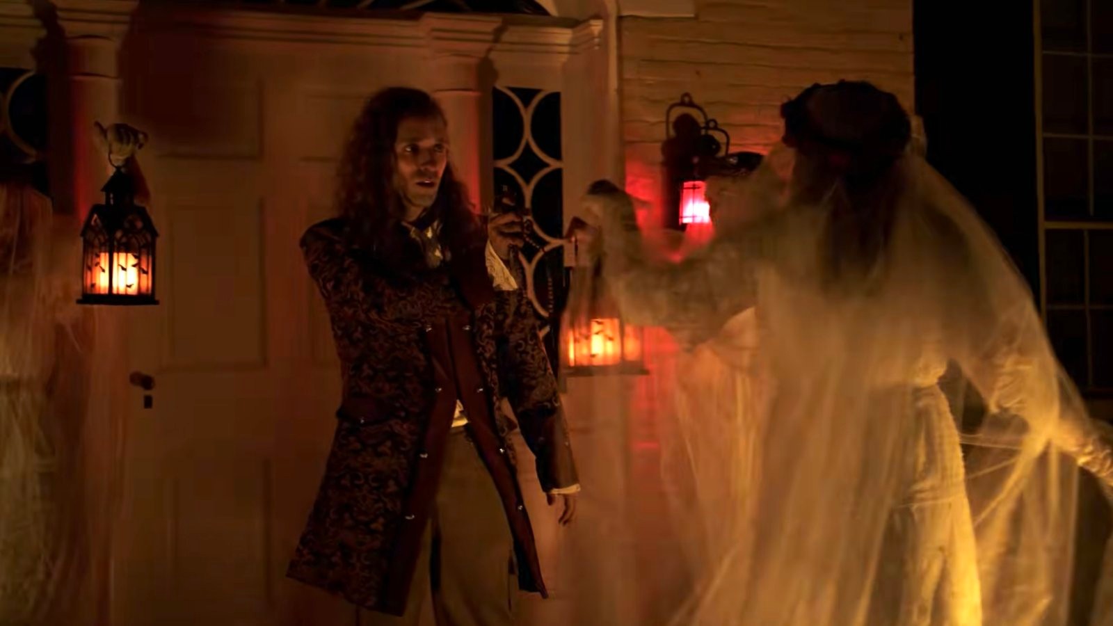Photos: First Look at Immersive DRACULA'S MIDNIGHT MASQUERADE — photo 6 of 9