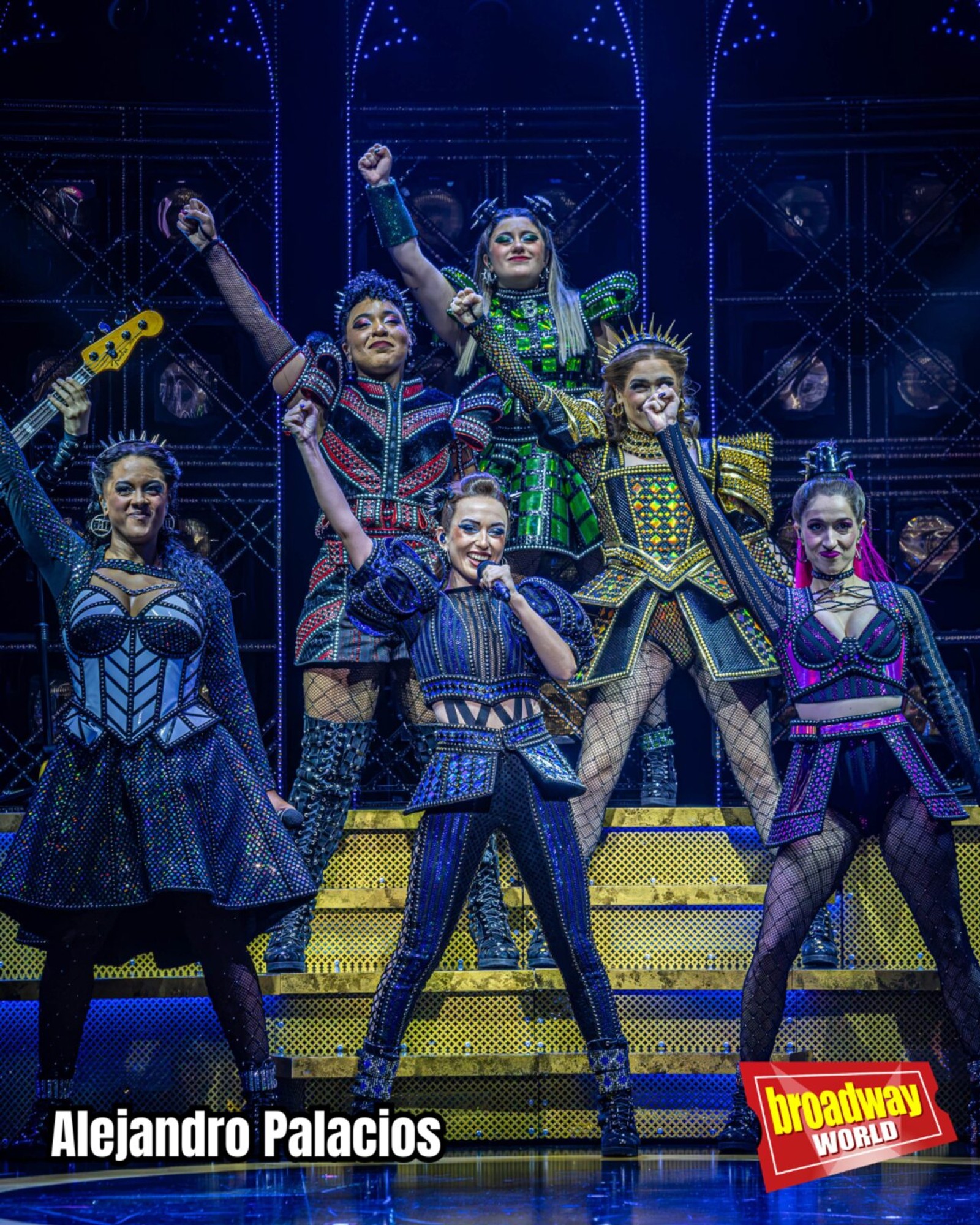 PHOTOS: SIX EL MUSICAL: las seis reinas toman la Gran Vía — photo 5 of 12
