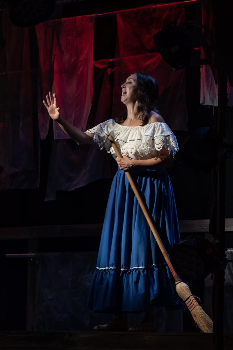 BWW Reviews: SOMEWHERE OVER THE BORDER at Mosaic Theater Company Image