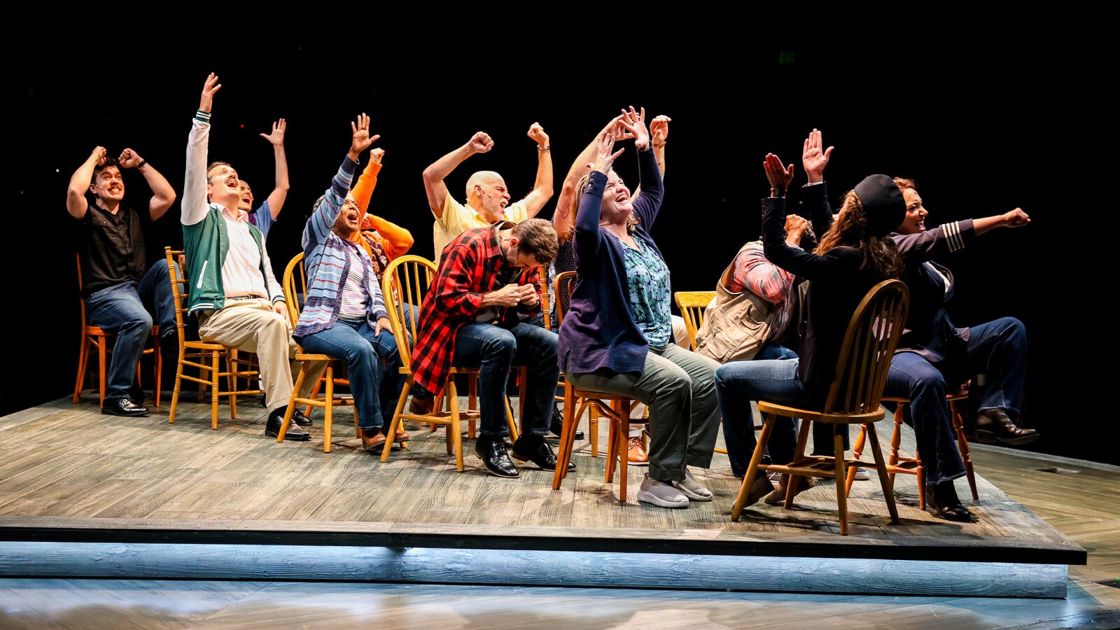 Photos: COME FROM AWAY At North Shore Music Theatre — photo 8 of 12