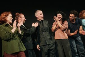 Eva Kaminsky, Felix Barrett, Levi Holloway, Cher Álvarez, Travis A. Knight @ BroadwayWorld Eva Kaminsky, Felix Barrett, Levi Holloway, Cher Álvarez, Travis A. Knight Photo