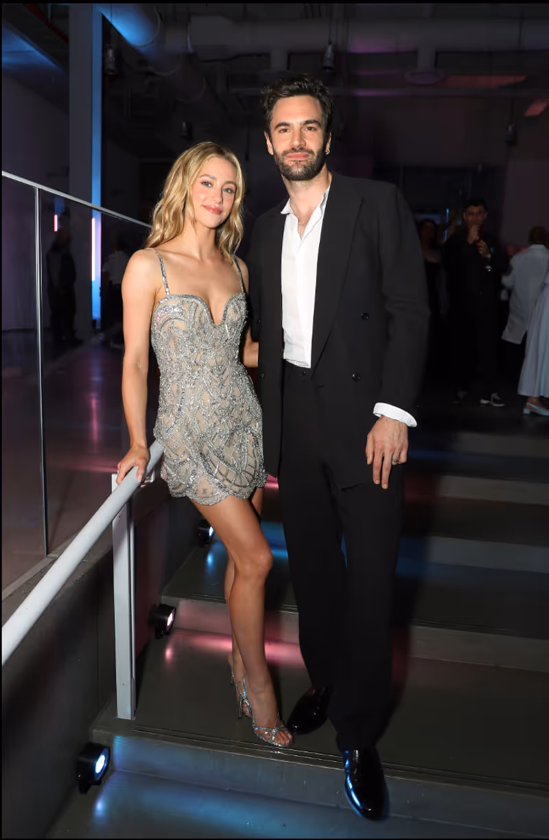 Photos: THE LOVE HYPOTHESIS NY Premiere Draws Lili Reinhart, Tom Bateman — photo 4 of 5
