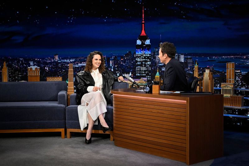 Photos: THE TONIGHT SHOW: LISA, benny blanco, Raygun, JUNGLE — photo 3 of 4