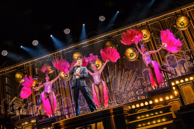 Jeremy Jordan and the cast Photo