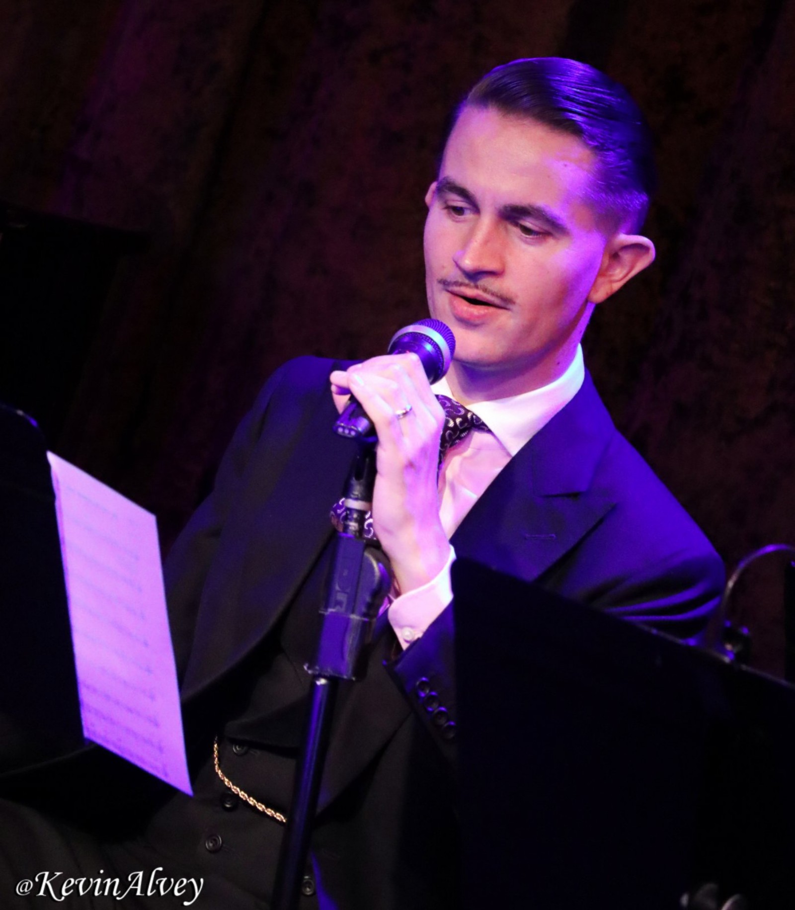 Photos: Bryce Edwards Brings FRIVOLITY HOUR to Birdland — photo 9 of 21
