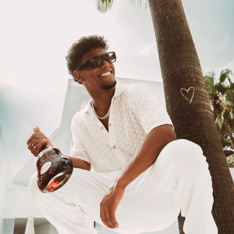 Photos: ELIKIA Releases New Single 'FORMULA' From Debut Album — photo 6 of 9
