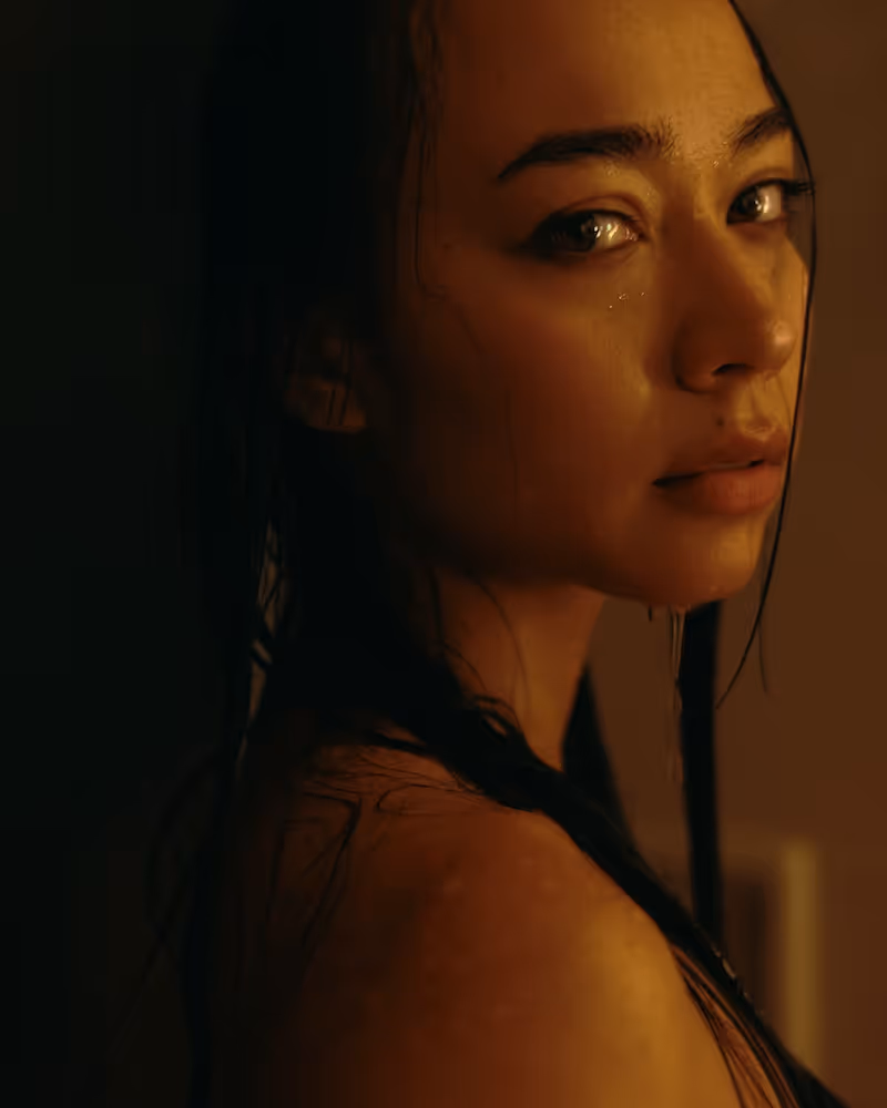 Photos: Saïna to Release HOTEL 555 EP with New Single 'Darkest Hours' — photo 2 of 4