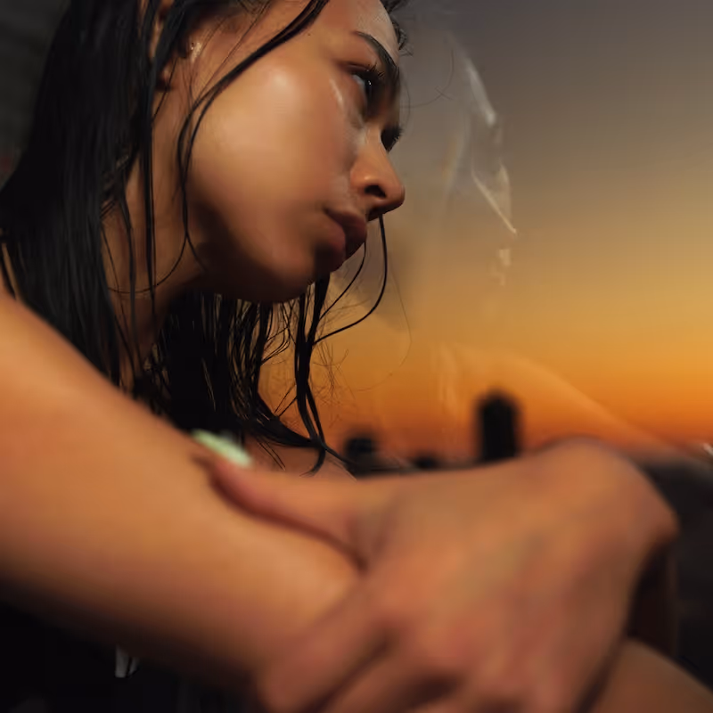 Photos: Saïna to Release HOTEL 555 EP with New Single 'Darkest Hours' — photo 1 of 4