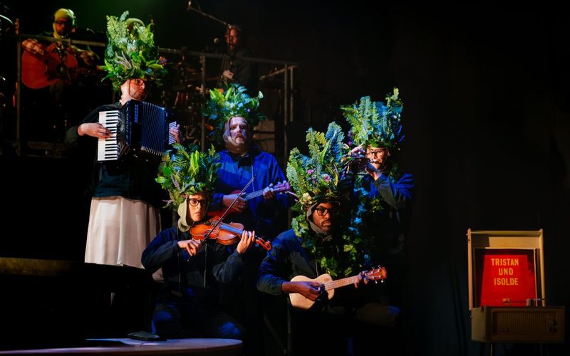 Review: TRISTAN & YSEULT, Theatre Royal Bath Image