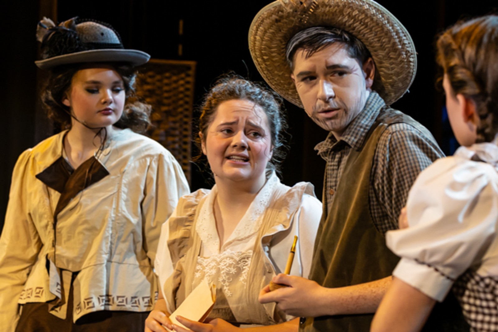 Photos: First look at MTVarts green cast of THE WIZARD OF OZ — photo 3 of 37