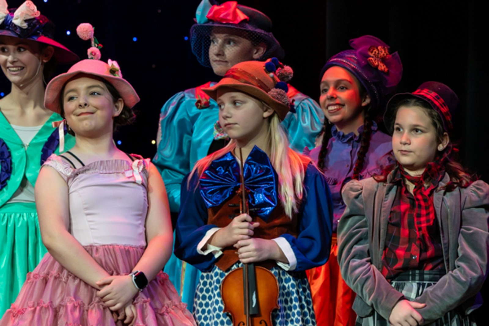 Photos: First look at MTVarts green cast of THE WIZARD OF OZ — photo 9 of 37