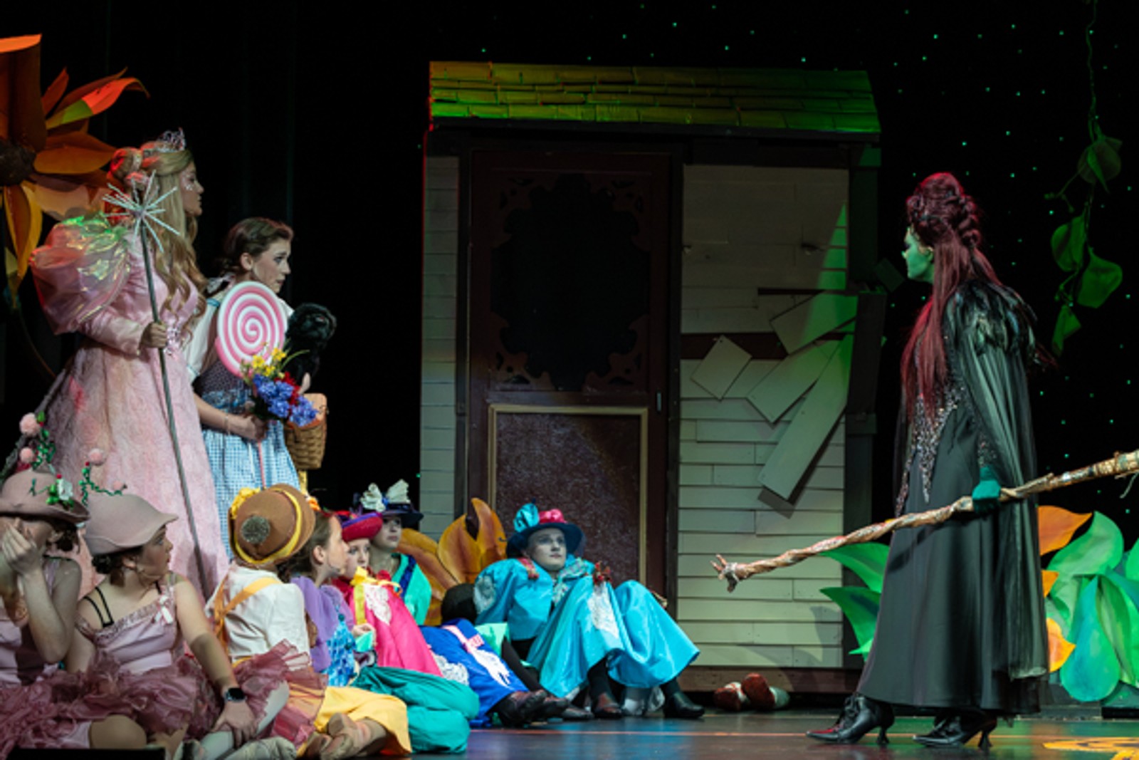 Photos: First look at MTVarts green cast of THE WIZARD OF OZ — photo 11 of 37