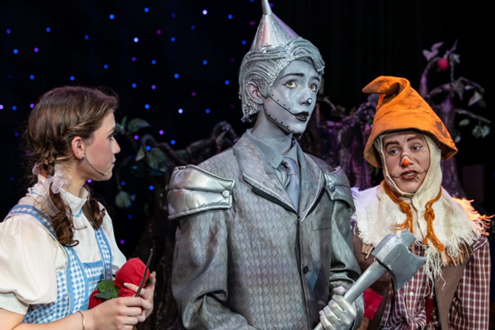 Photos: First look at MTVarts green cast of THE WIZARD OF OZ — photo 16 of 37