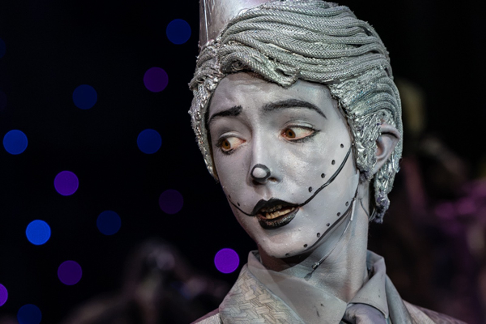 Photos: First look at MTVarts green cast of THE WIZARD OF OZ — photo 17 of 37