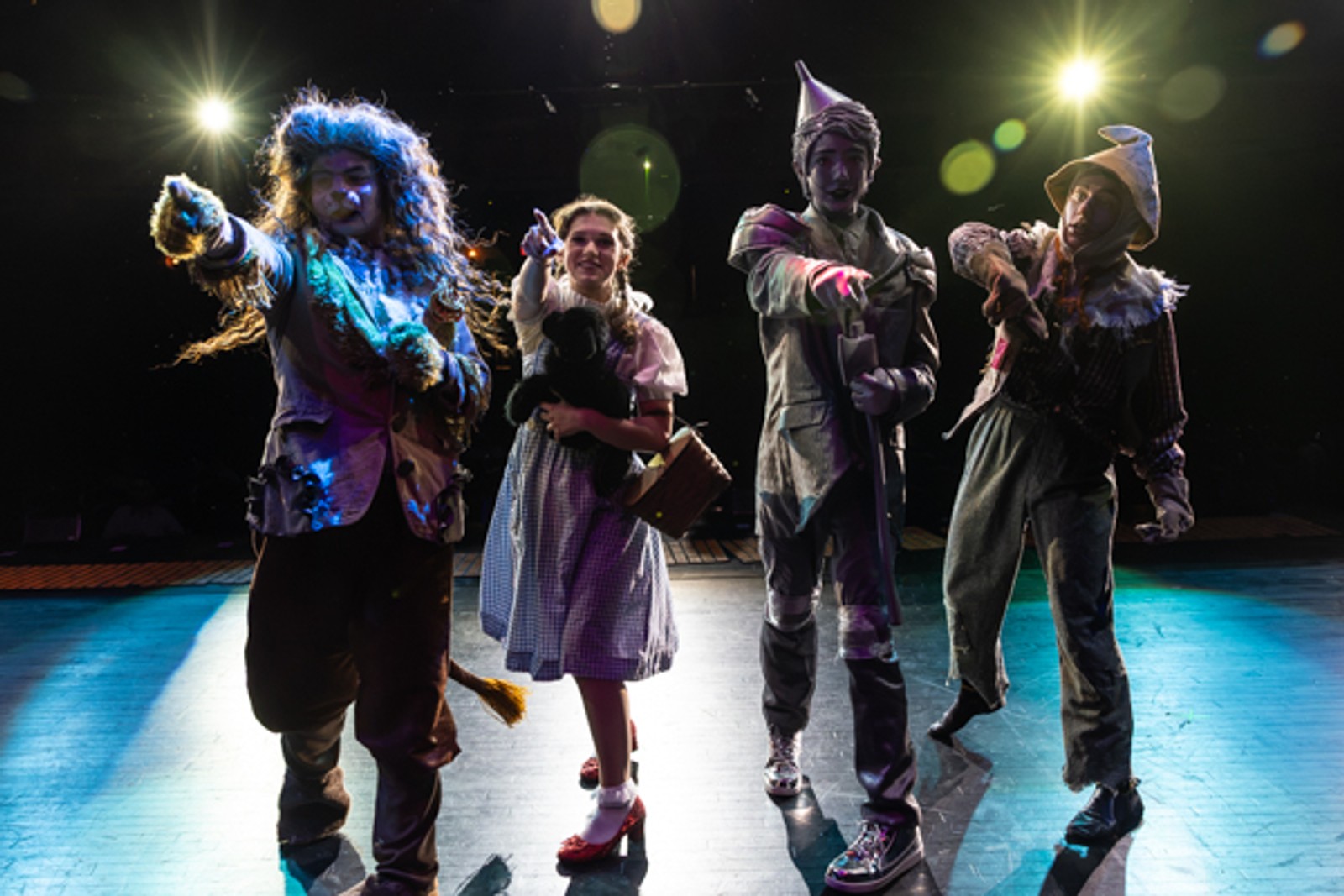 Photos: First look at MTVarts green cast of THE WIZARD OF OZ — photo 21 of 37